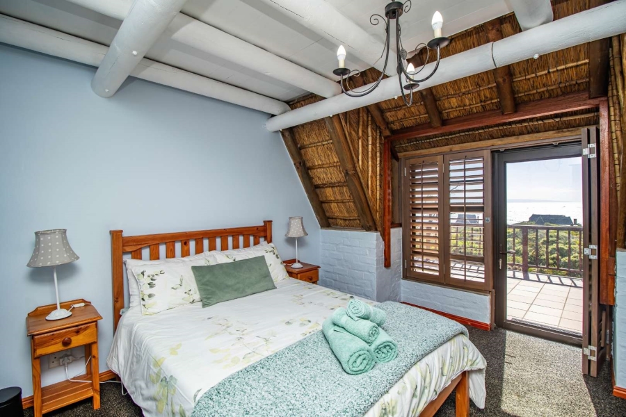 5 Bedroom Property for Sale in Stilbaai Wes Western Cape